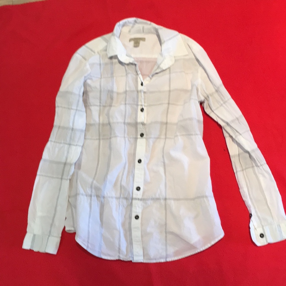 Burberry top!